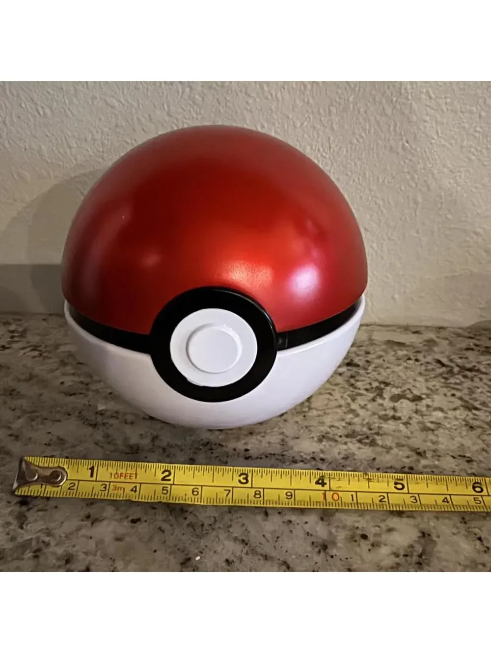 Pokemon‎ Metal Pokeball Tin 4.5
